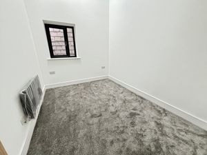 Bedroom- click for photo gallery